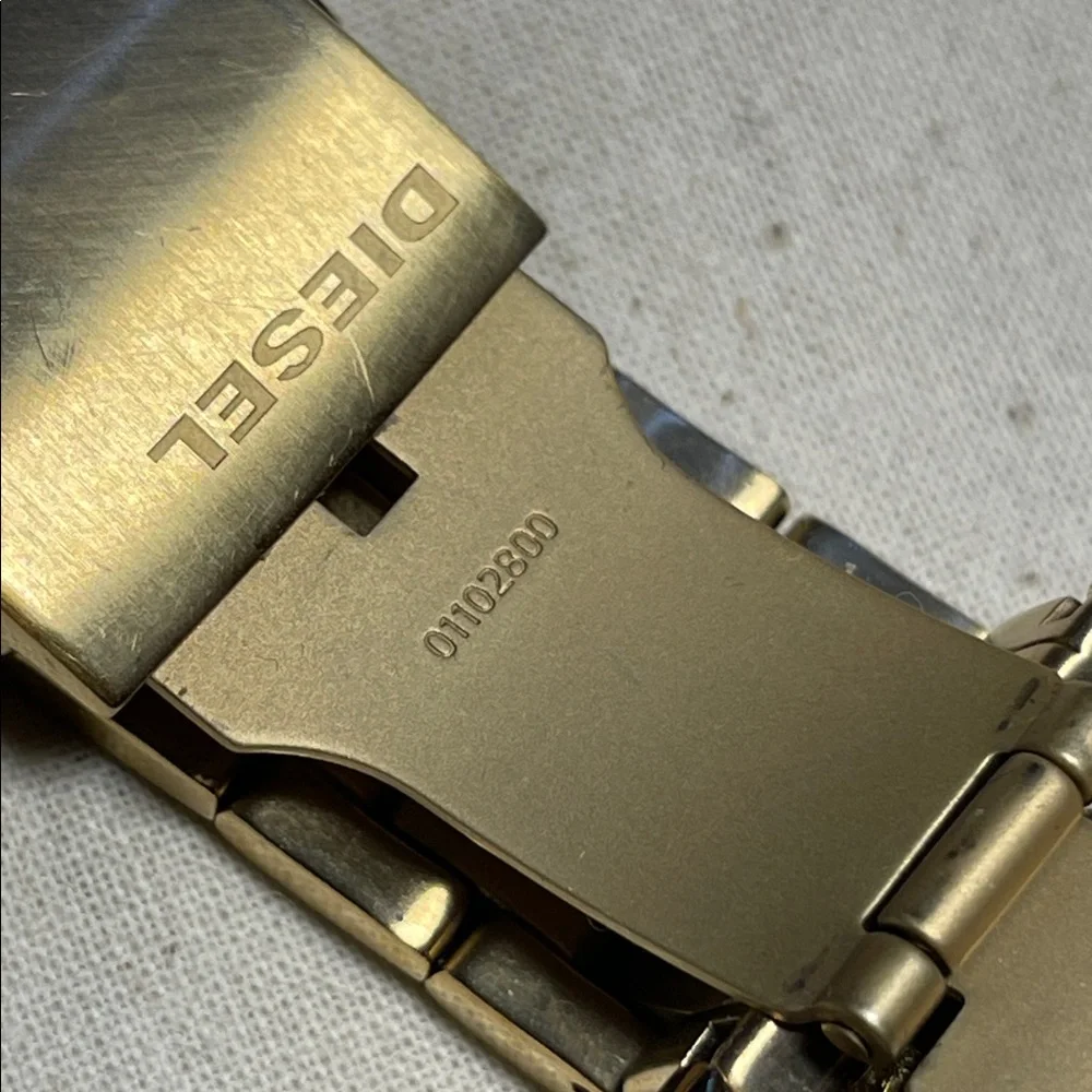 Diesel Mini Daddy men’s stainless steel Watch with Crystal Detailing